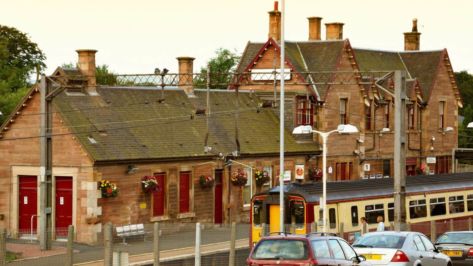 Urban railway station in Glasgow banner image